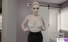 Bares Her Incredible Tits For Stepson In Hopes To Get A Mouth Full Of...