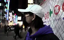 ボーイッシュ美女が乱交セックスでフェラしながらクンニとデンマで感じまくり...
