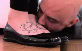 Celene's Long Tongued Foot Service