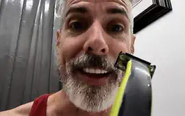Teaching You to Shave - DADDY GIANT 8 - Richard Lennox