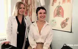 Lesbische Doktorspiele Mit Gabi Und Hannah M