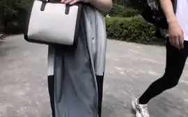 服の上からでも圧倒的な存在感を放つマシュマロ神...