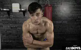 Kent Mills In Raunchy Muscle Boy Shows His Abs