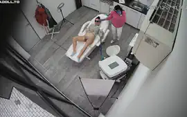 Sexy shaved pussy (Dec 2023)