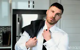 Hot AF. Ryan Ellis - Gay Bareback Video - Masqulin